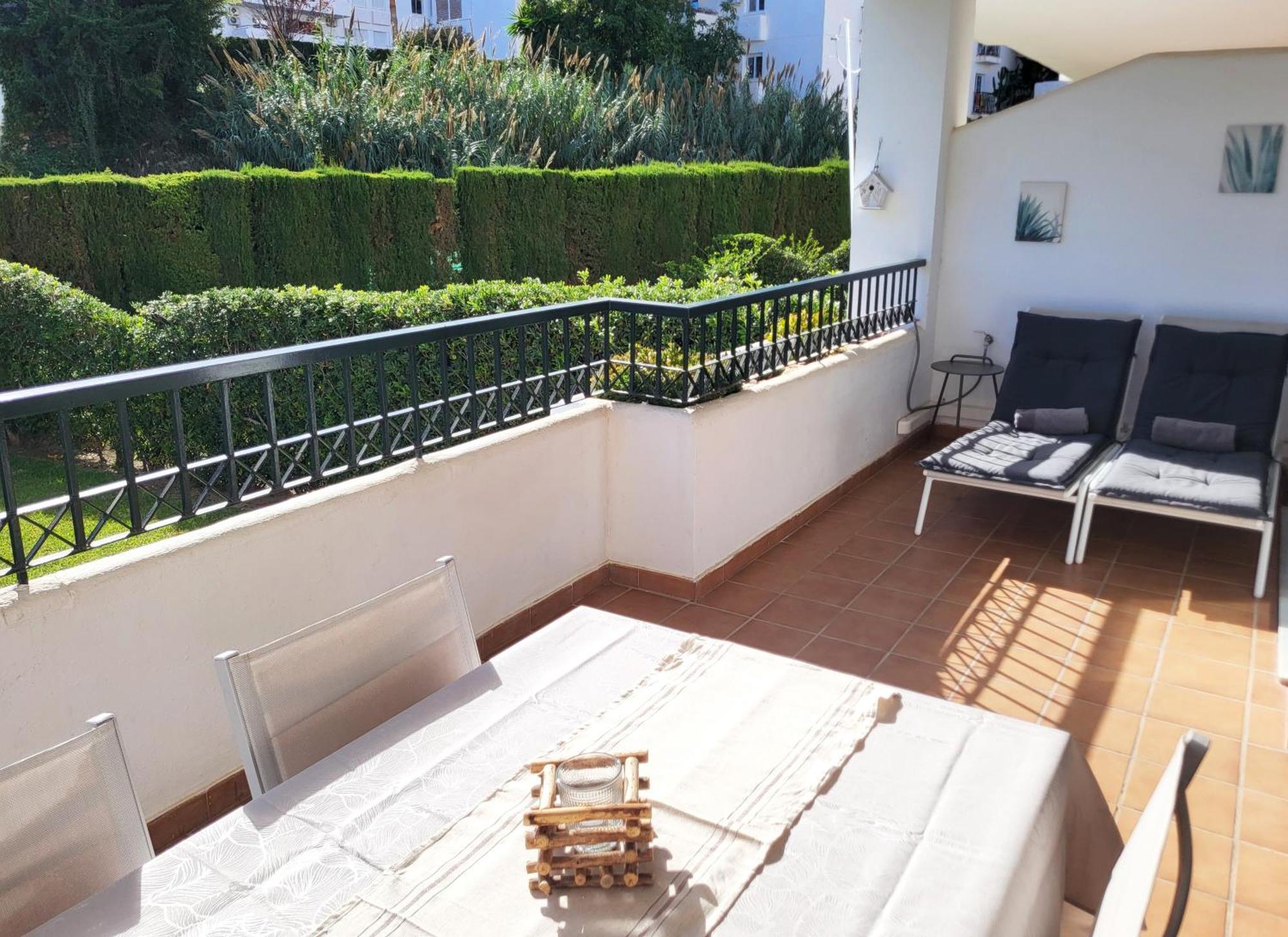 Luxury Garden Apartment - Walking Distance To The Sea Sitio de Calahonda Esterno foto
